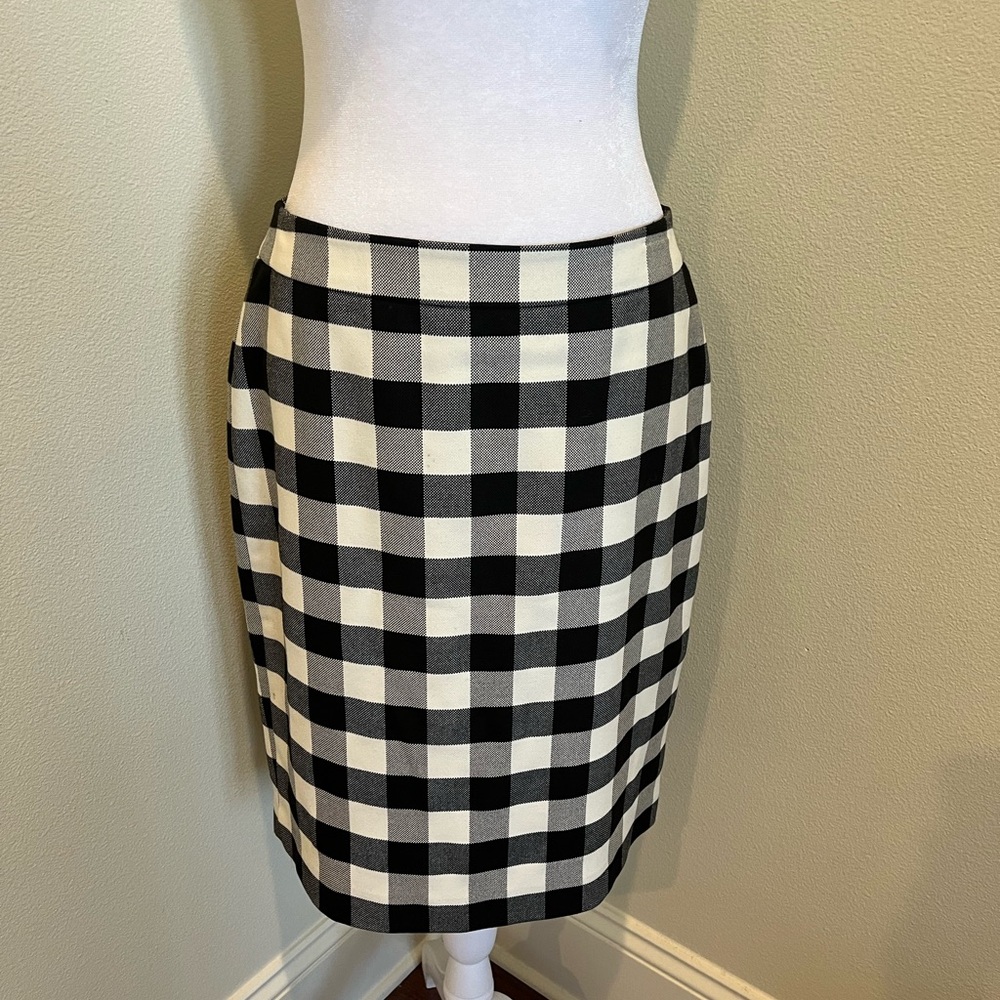 Ann Taylor Black and White Pencil Skirt Knee-Length